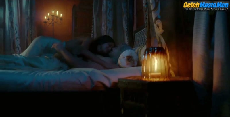 Henry Cavill Straight, Shirtless Scene in The Witcher