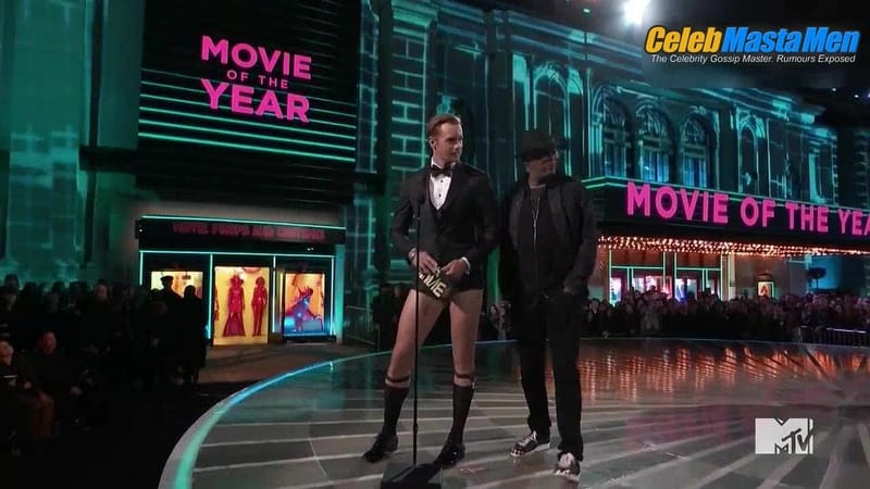 Alexander Skarsgard Bulge,Underwear Scene in 2016 Mtv Movie Awards