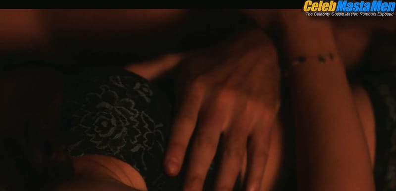 Jacob Elordi's Shirtless, Straight Scene from The Kissing Booth 2