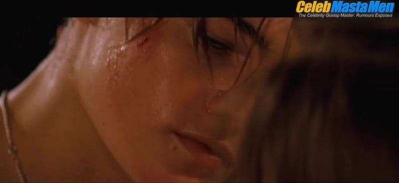 Leonardo DiCaprio Shirtless, Sexy Scene from Romeo + Juliet