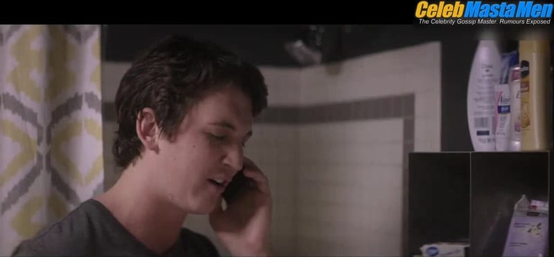Zac Efron and Miles Teller Shirtless, Sexy Scene from That Awkward Mot