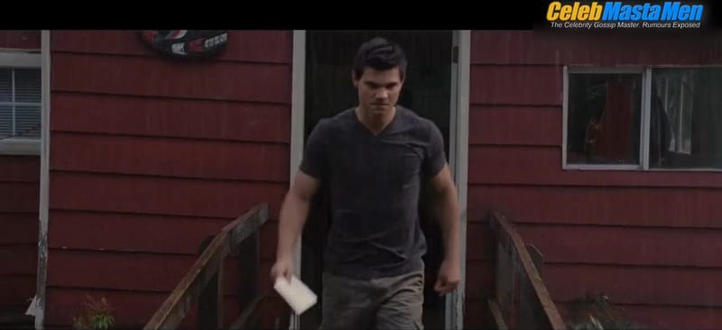 Taylor Lautner's Sexy Scene from The Twilight Saga Breaking Dawn - Part 1
