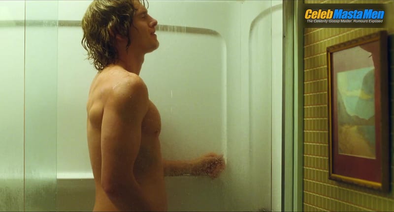 Harris Dickinson's Shirtless Scene from The Iron Claw