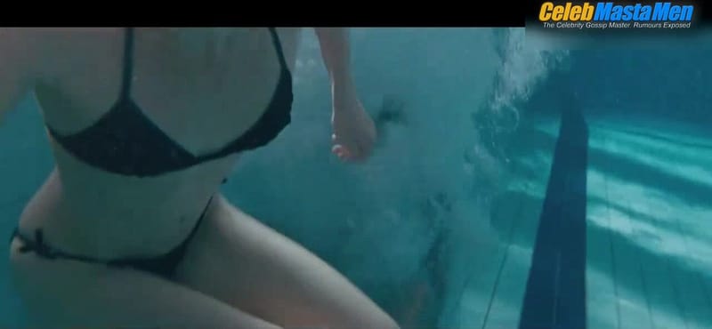 Ben Affleck Shirtless, Straight Scene from To The Wonder