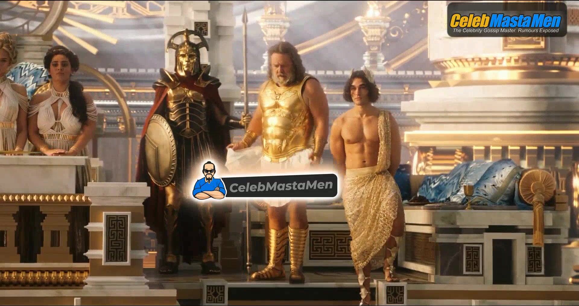 Chris Hemsworth Butt, Shirtless Scene In Thor: Love And - Photo 1 of 5 photo 4