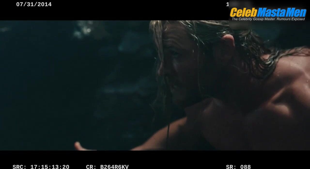 Chris Hemsworth Shirtless Scene In Avengers: Age Of Ultron - Photo 1 of 5 photo 4