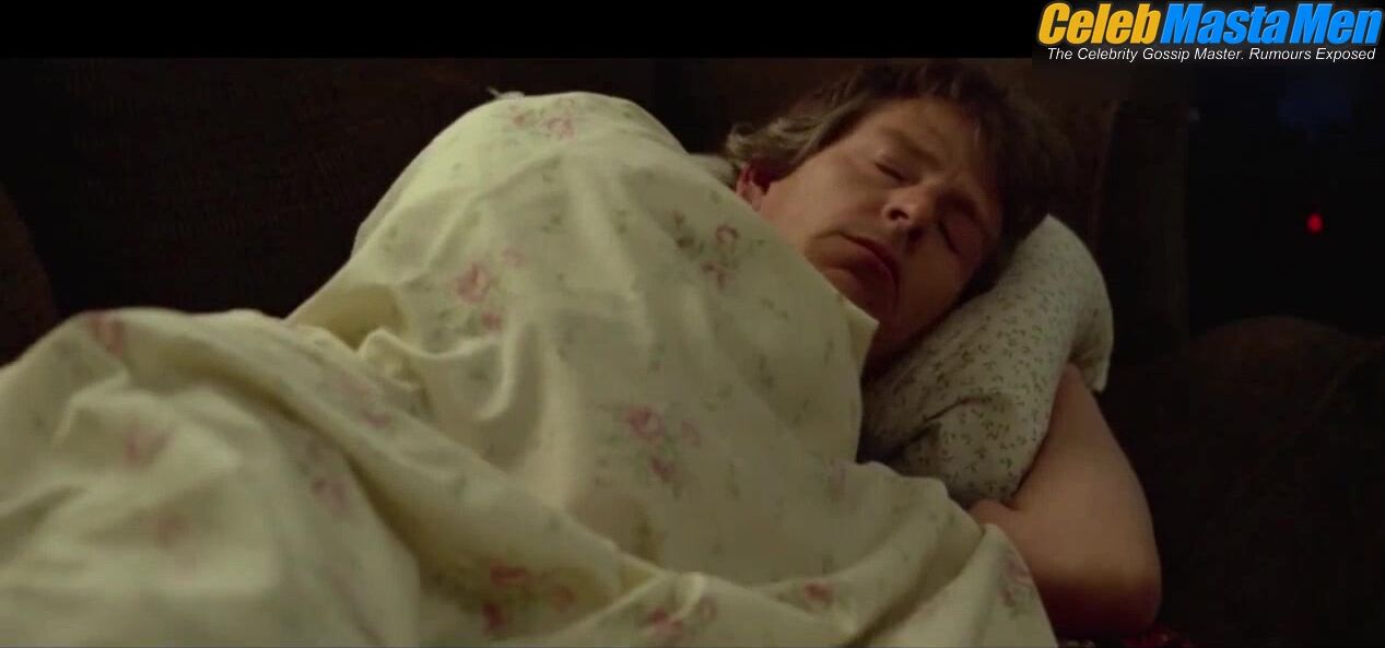 Ryan Reynolds Shirtless,Butt Scene in Mississippi Grind screenshot 1