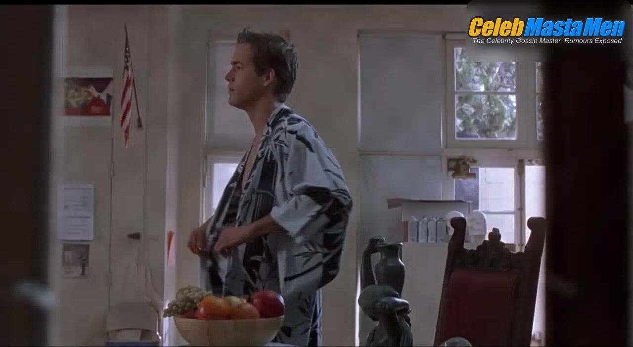Ryan Reynolds Shirtless Scene in Van Wilder screenshot 1
