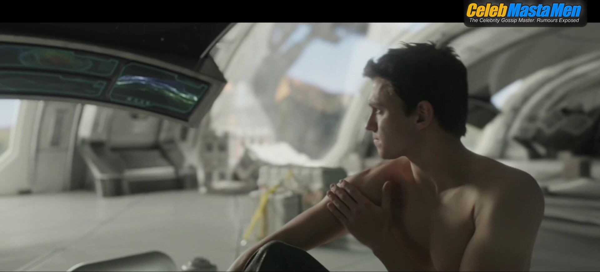 Tom Holland Shirtless Scene in Chaos Walking screenshot 5