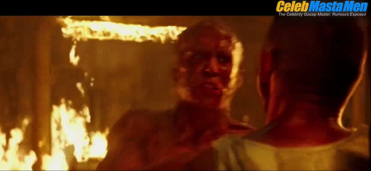 Ryan Reynolds Nude,shirtless Scene From Deadpool - Photo 1 of 5 photo 2