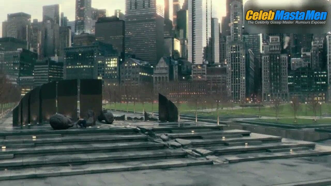Henry Cavill Sexy Scene in Justice League screenshot 2