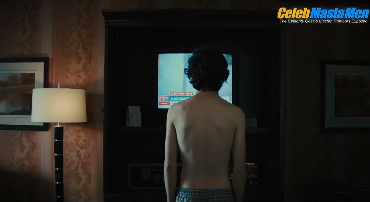 Timothee Chalamet Underwear, Shirtless Scene in Beautiful Boy screenshot 1