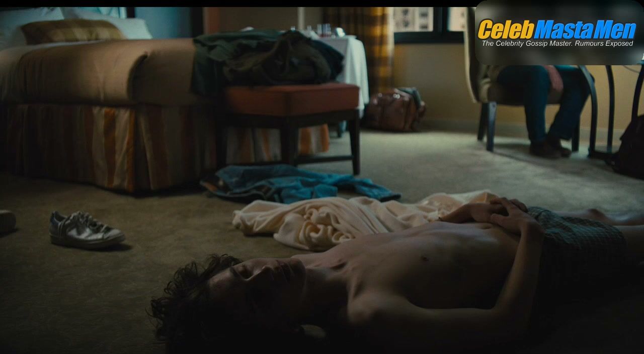 Timothee Chalamet Underwear, Shirtless Scene in Beautiful Boy screenshot 4