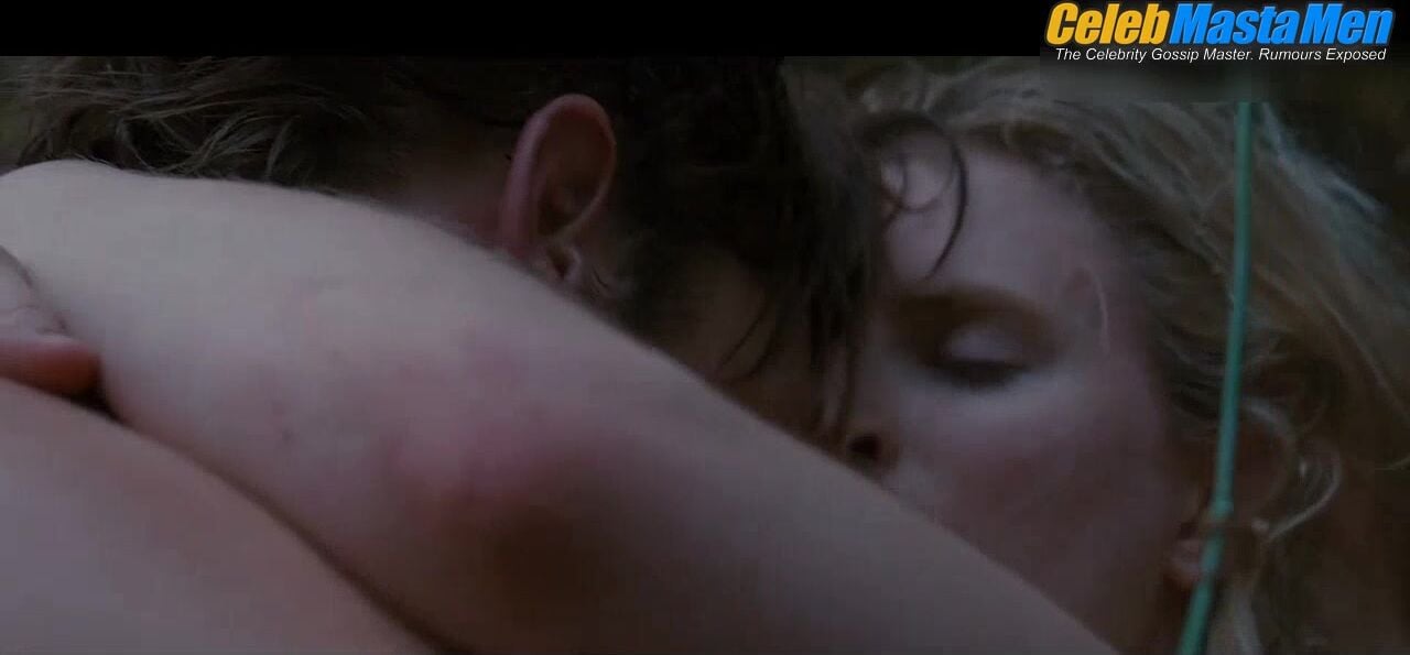 Alexander Skarsgard Sexy,shirtless Scene In The East - Photo 2 of 5 photo 4