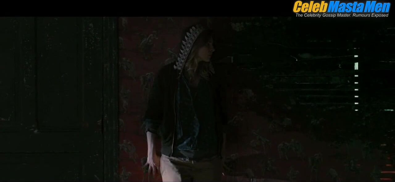 Alexander Skarsgard Shirtless, Booty Scene From The East - Photo 2 of 5