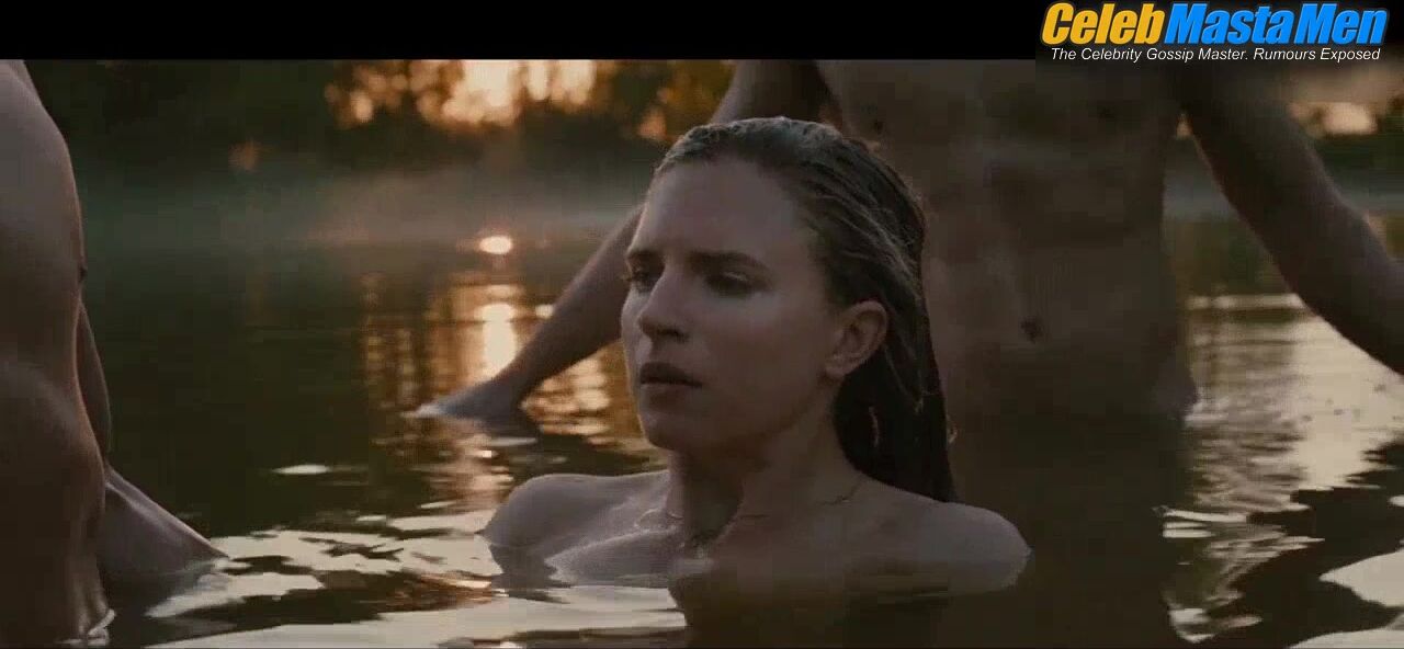 Alexander Skarsgard And Shiloh Fernandez Sexy,shirtless Scene In - Photo 2 of 5 photo 5