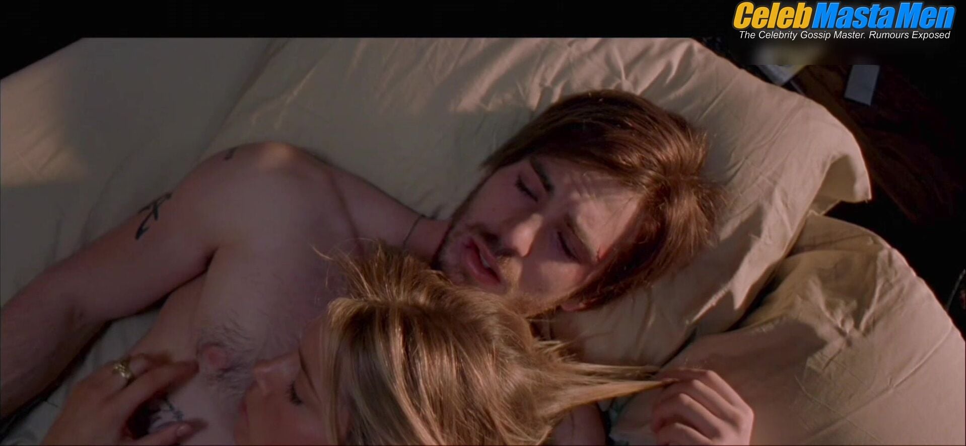 Chris Evans Shirtless, Straight Scene In London - Photo 2 of 5