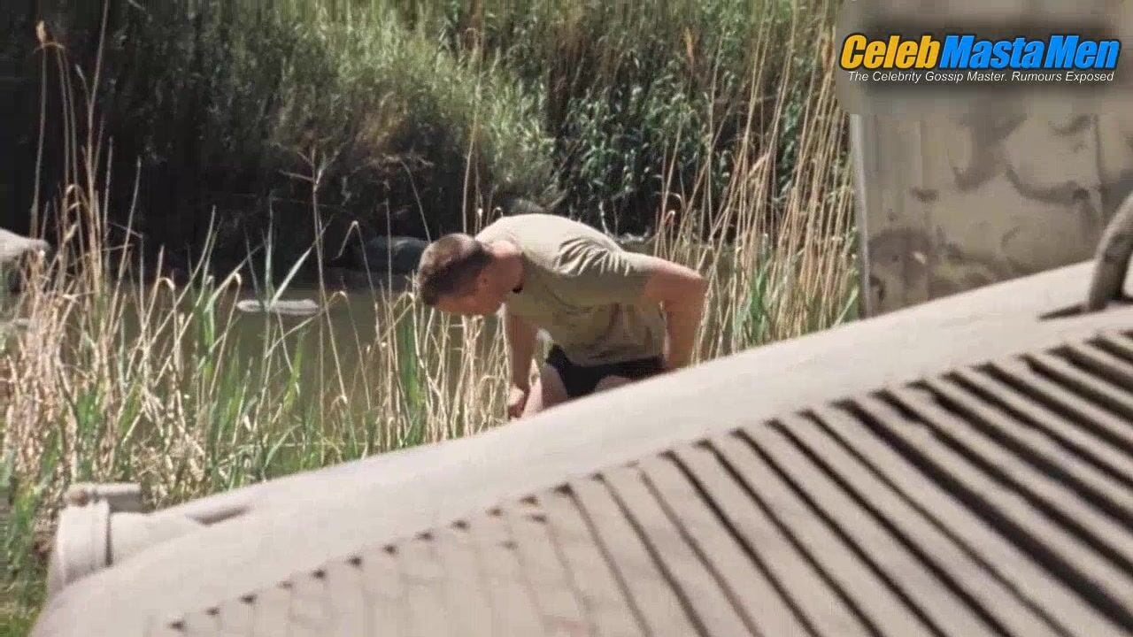 Alexander Skarsgard Bulge And Underwear Scene From Generation - Photo 3 of 5 photo 1