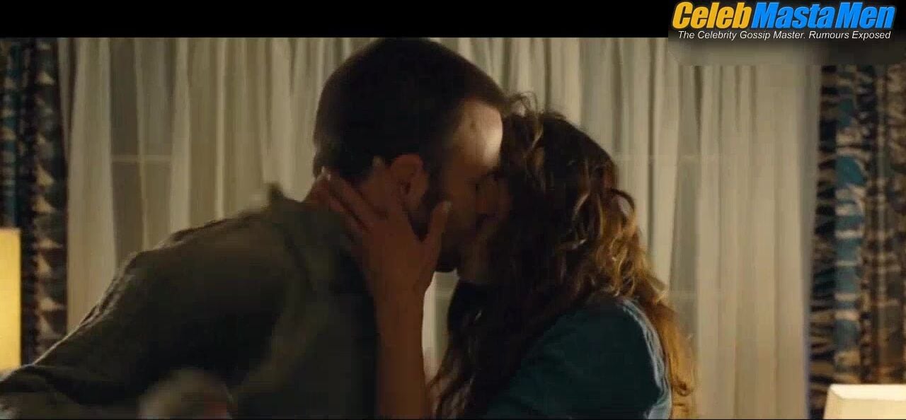 Chris Evans Shirtless, Sexy Scene From Playing It Cool - Photo 2 of 5 photo 1
