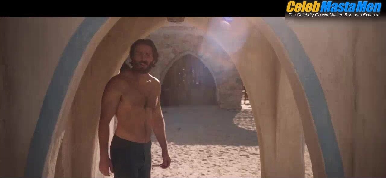 Chris Evans And Michiel Huisman Shirtless, Swimsuit - Photo 1 of 5 photo 2