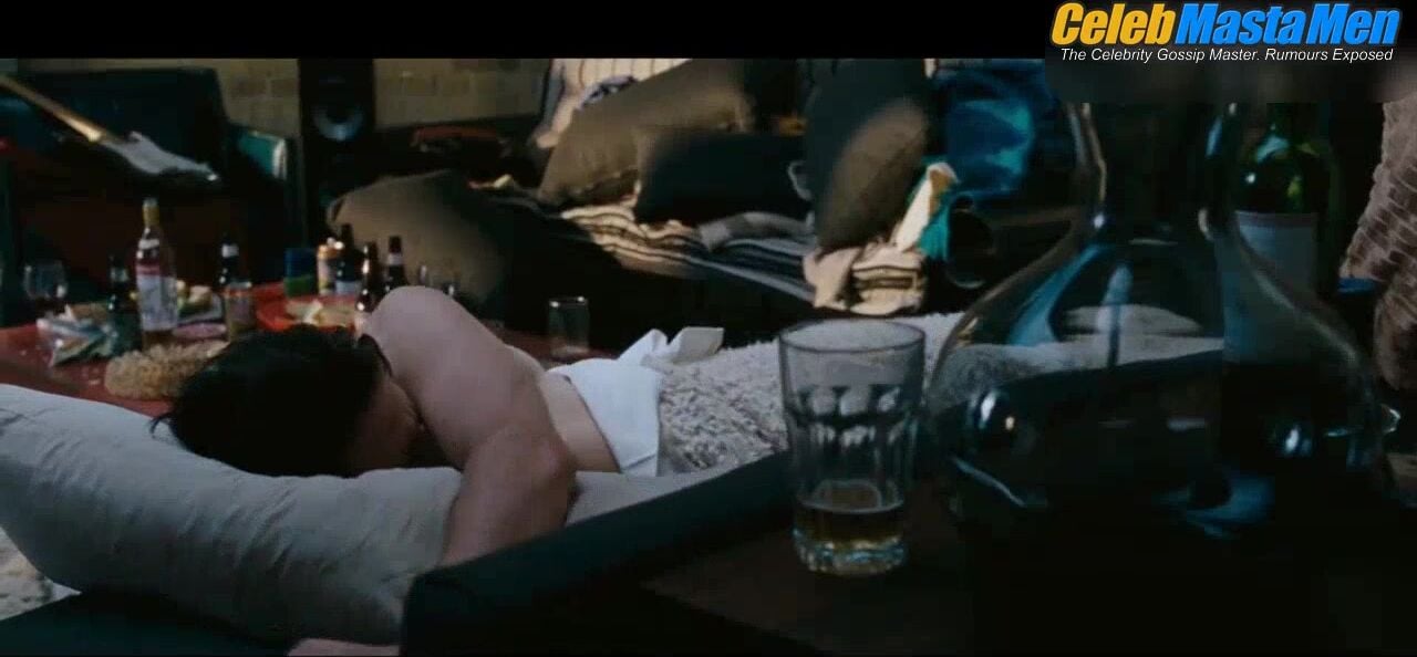 Channing Tatum Shirtless, Booty Scene From The Vow - Photo 2 of 5 photo 1