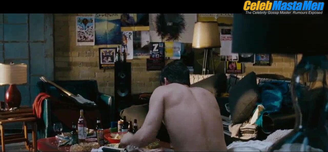 Channing Tatum Shirtless, Booty Scene From The Vow - Photo 2 of 5