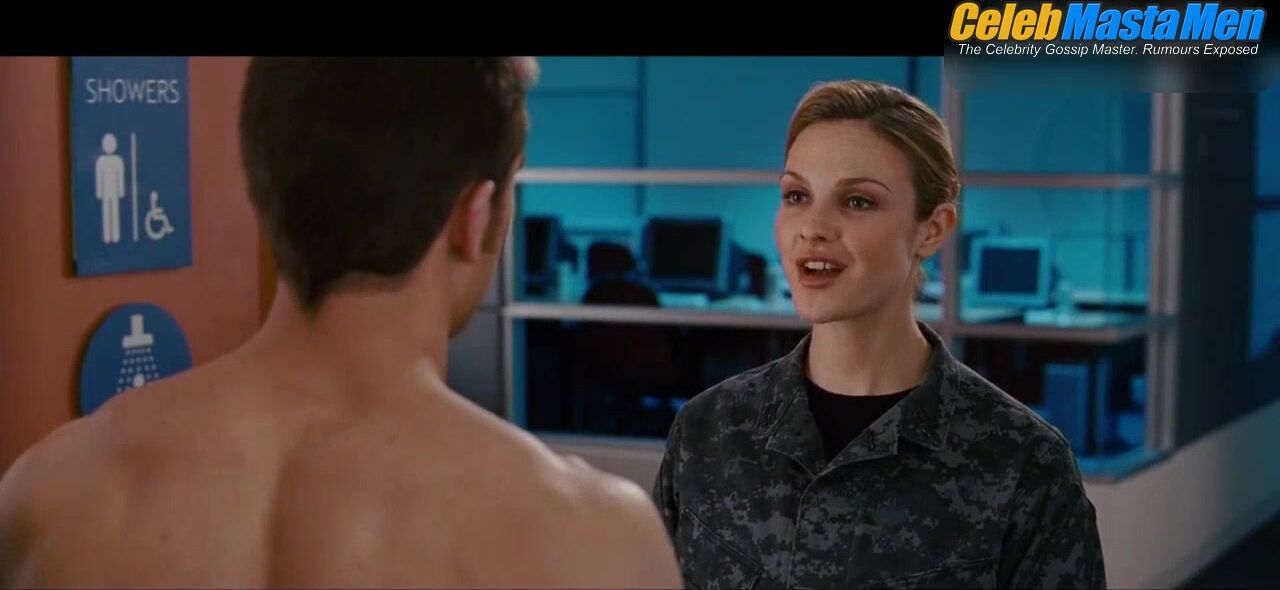 Chris Evans Shirtless, Sexy Scene From Fantastic Four - Photo 1 of 5 photo 5