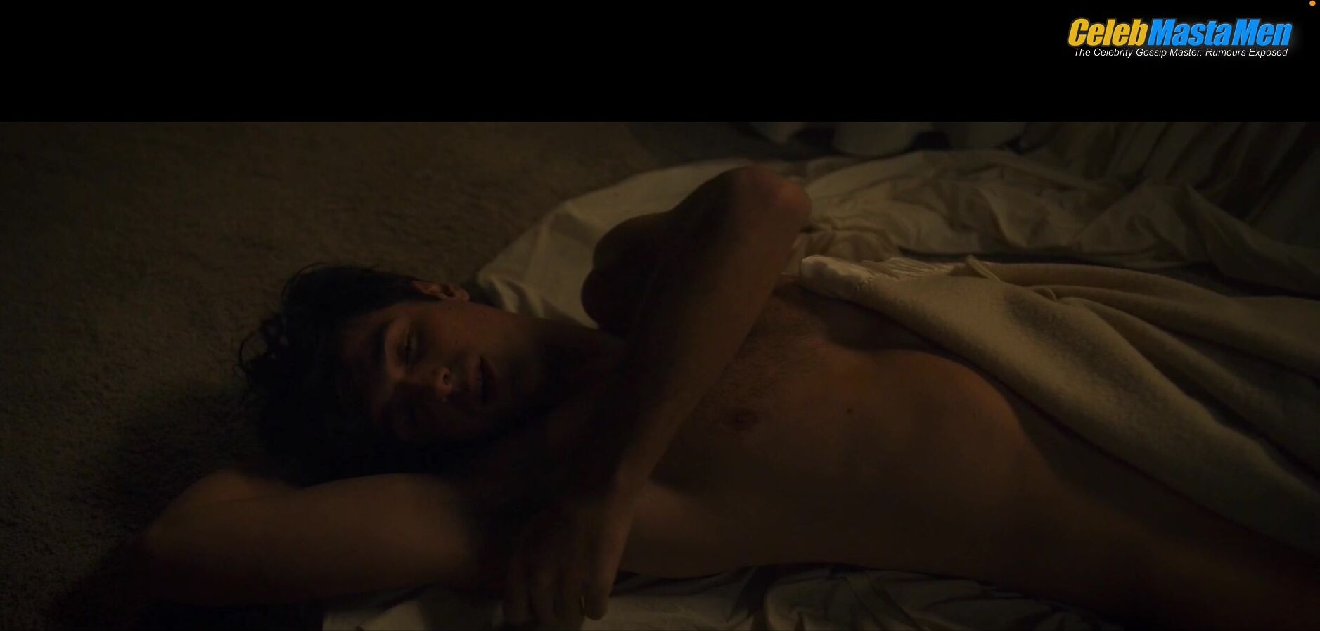Jacob Elordi Gay, Shirtless Moment Scene In On Swift - Photo 2 of 5