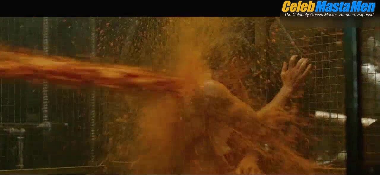 Chris Pratt Shirtless, Sexy Scene From Guardians Of The - Photo 2 of 5