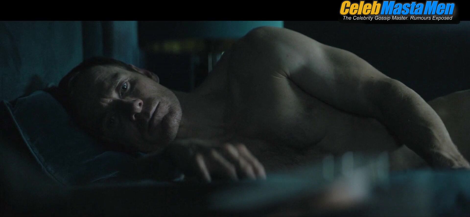 Michael Fassbender Shirtless Scene In The Agency - Photo 3 of 5 photo 2
