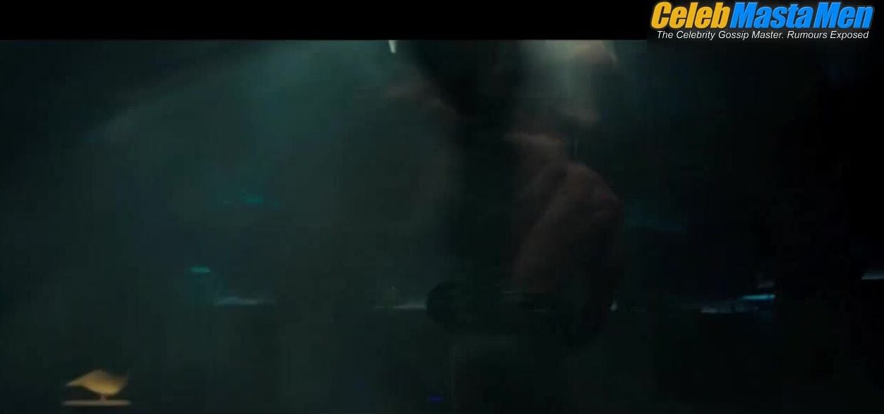 Michael Fassbender ’s Sexy Scene From Assassins Creed - Photo 1 of 5