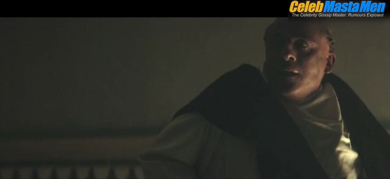 Michael Fassbender ’s Sexy Scene From Assassins Creed - Photo 1 of 5 photo 2