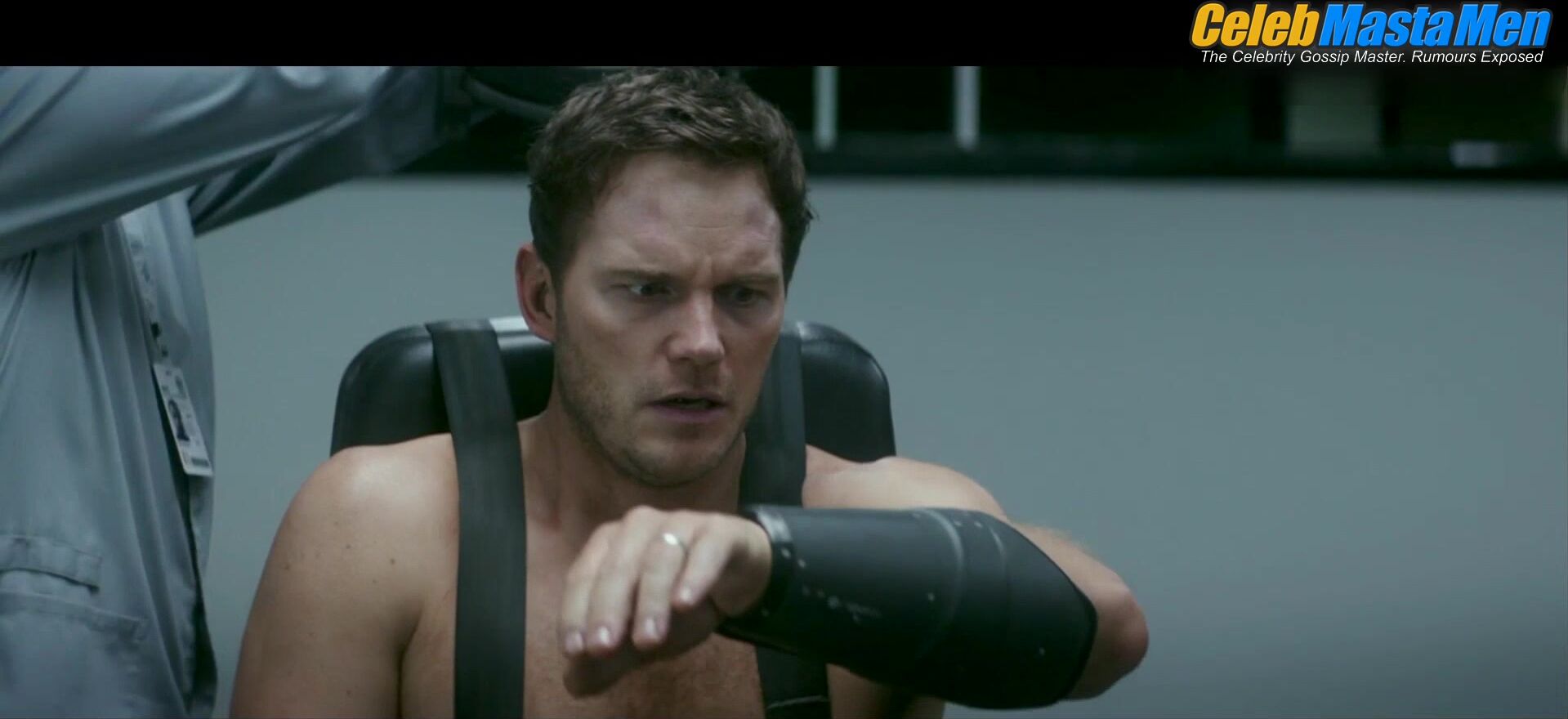 Chris Pratt Shirtless Scene In The Tomorrow War - Photo 2 of 5 photo 4