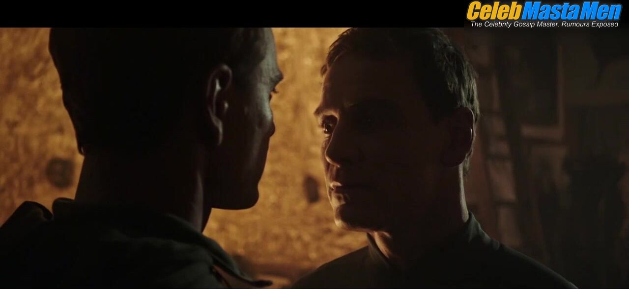 Michael Fassbender ’s Sexy Scene From Alien Covenant - Photo 2 of 5 photo 1