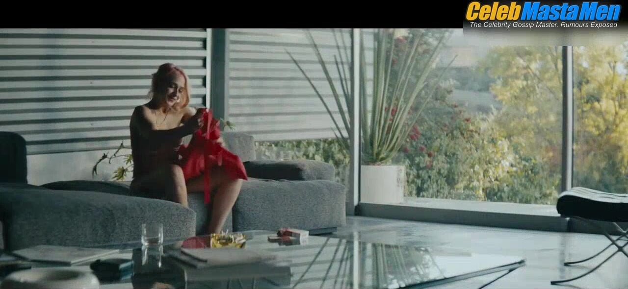 Jamie Dornan Shirtless And Underwear Scene From Untogether - Photo 2 of 5