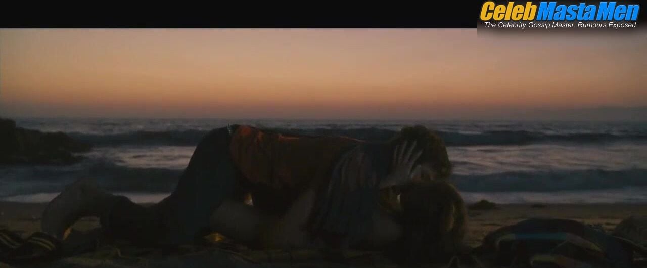 Ashton Kutcher ’s Shirtless, Straight Scene From - Photo 3 of 5 photo 5