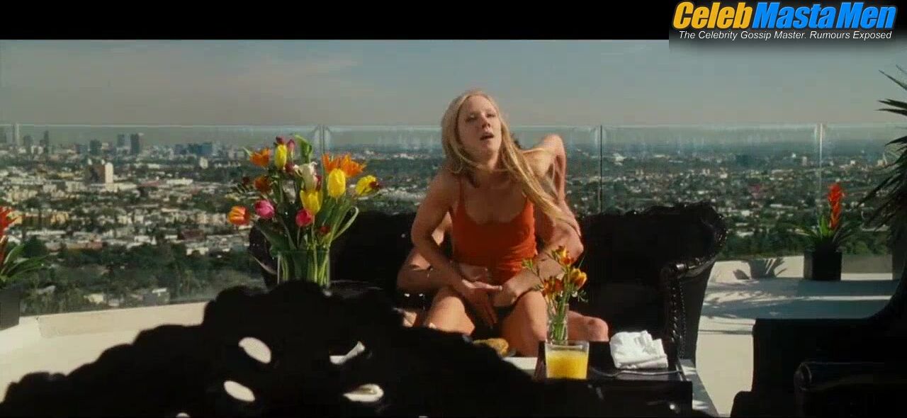 Ashton Kutcher Straight, Booty Scene From Spread - Photo 1 of 5 photo 5
