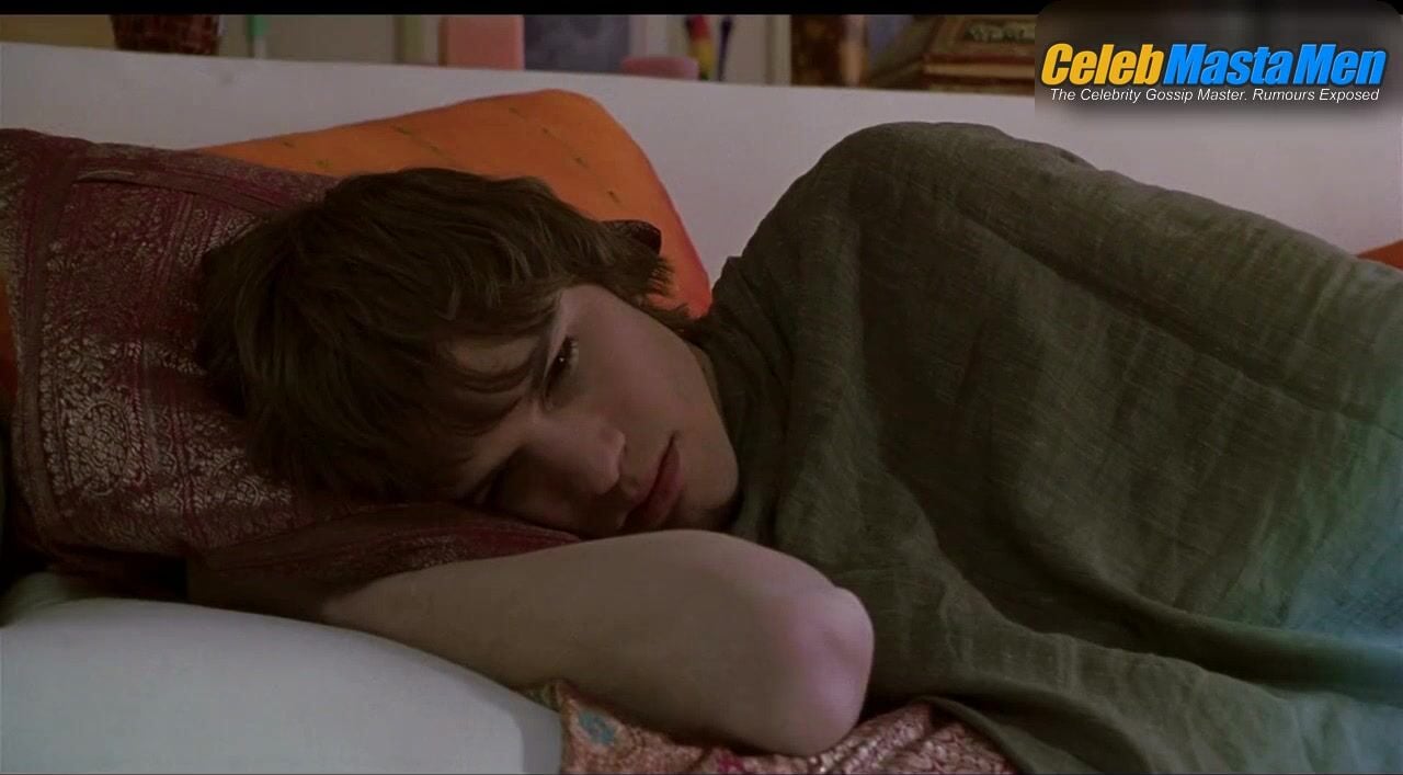 Ashton Kutcher Shirtless Scene In Just Married - Photo 3 of 5 photo 1