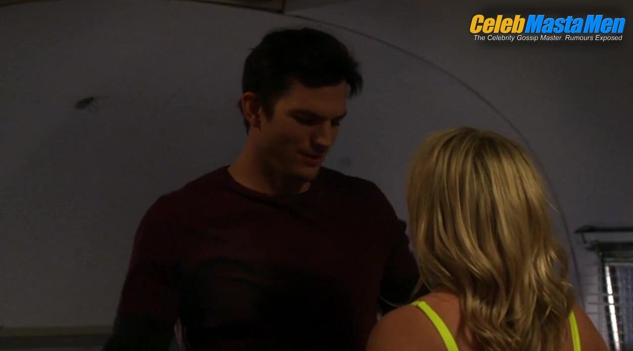 Ashton Kutcher ’s Shirtless, Straight Scene From The - Photo 2 of 5 photo 1