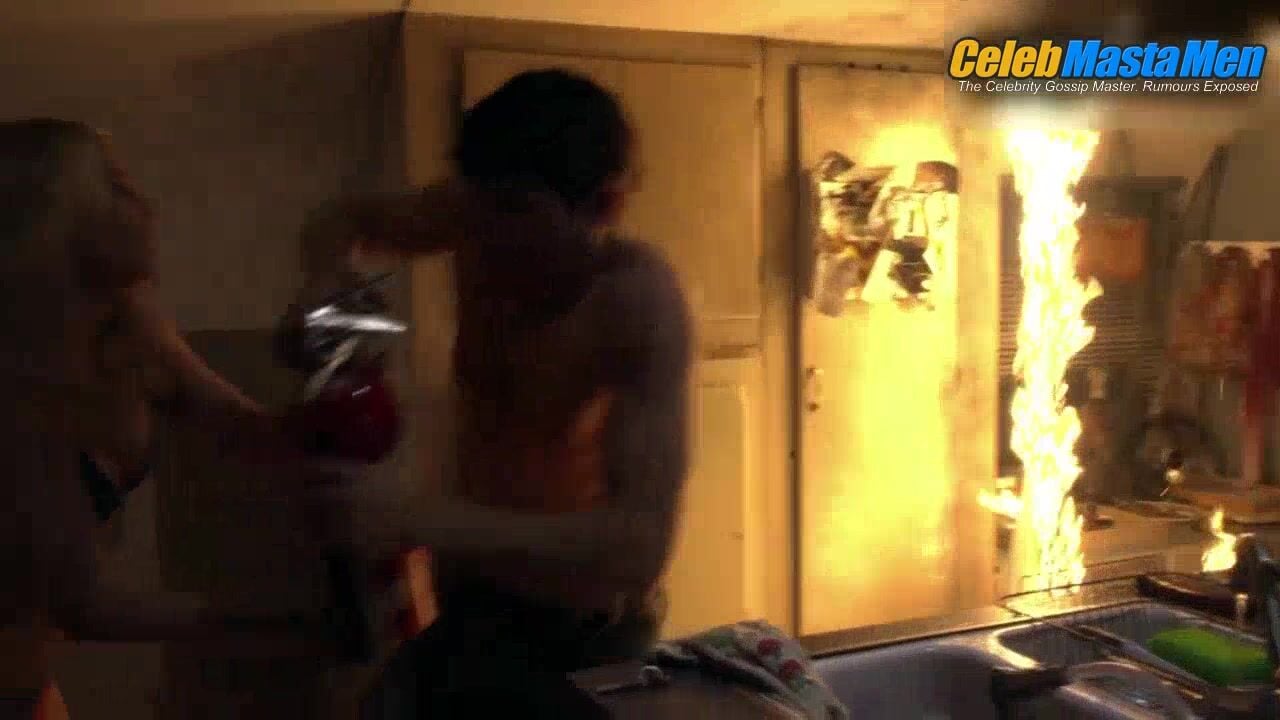 Ashton Kutcher ’s Shirtless, Straight Scene From The - Photo 2 of 5 photo 5