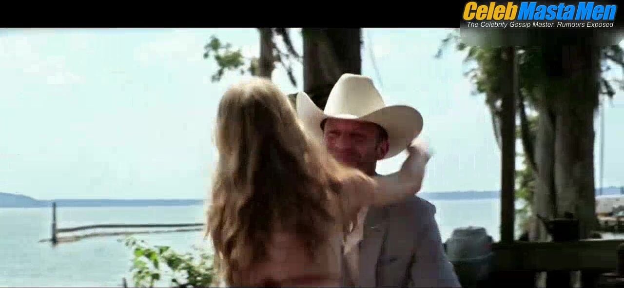Jason Statham Shirtless And Underwear Scene From Parker - Photo 2 of 5 photo 1