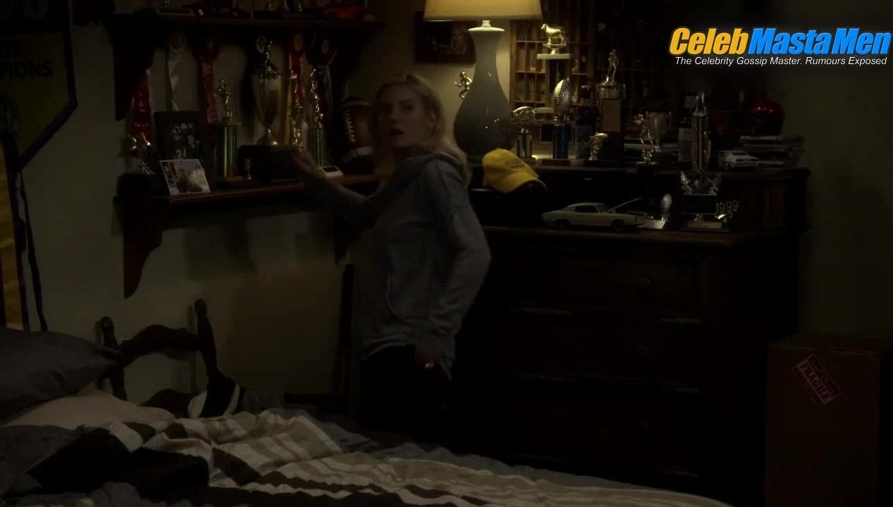 Ashton Kutcher Hot Scene From The Ranch - Photo 2 of 5 photo 1