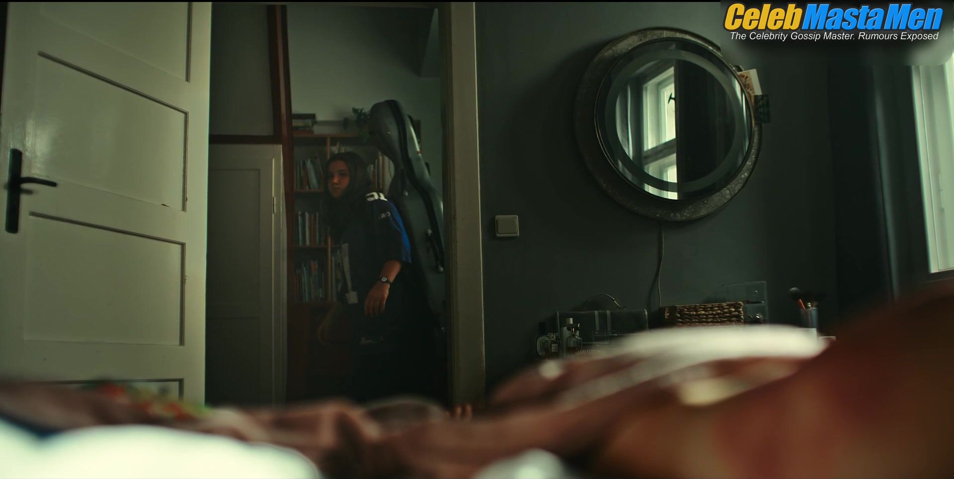 Max Riemelt ’s Shirtless Scene From Sleeping Dog - Photo 1 of 5 photo 4