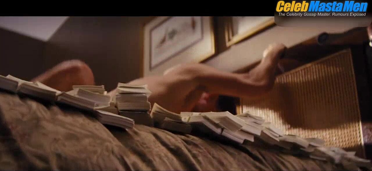 Leonardo Dicaprio Shirtless, Sexy Scene From The Wolf Of Wall - Photo 2 of 5 photo 5