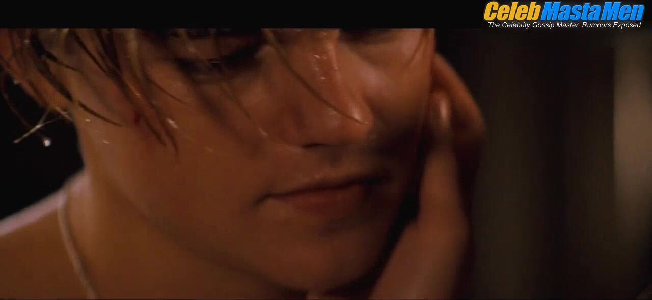 Leonardo Dicaprio Shirtless, Sexy Scene From Romeo + Juliet - Photo 4 of 5 photo 2