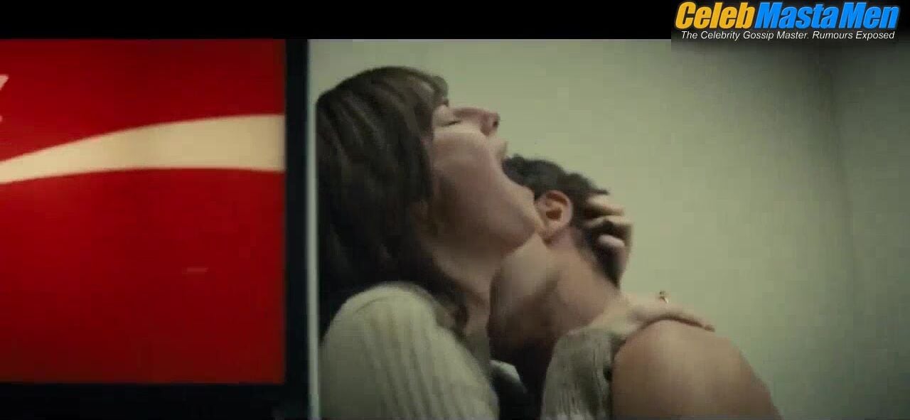 Zac Efron Ass, Straight Sex Scene From Extremely - Photo 2 of 5
