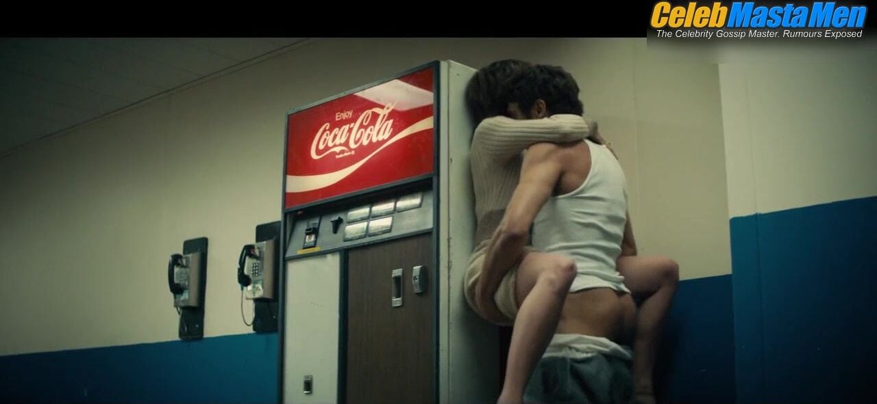 Zac Efron Ass, Straight Sex Scene From Extremely - Photo 2 of 5 photo 5