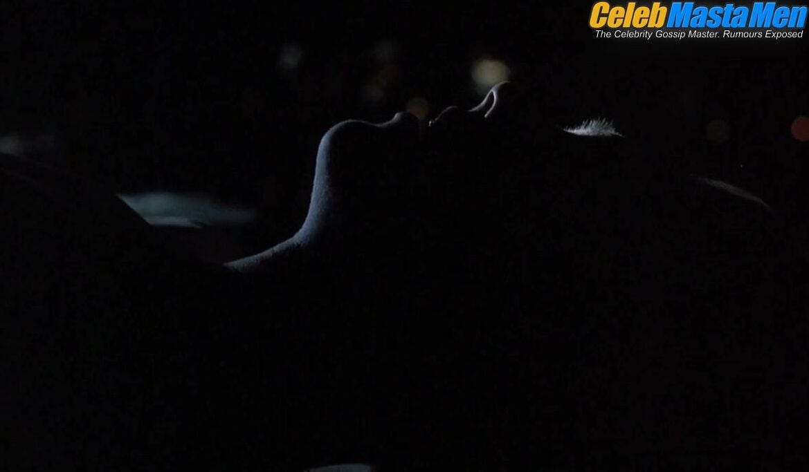 Leonardo Dicaprio Shirtless, Sexy Scene From The Basketball - Photo 1 of 5 photo 2