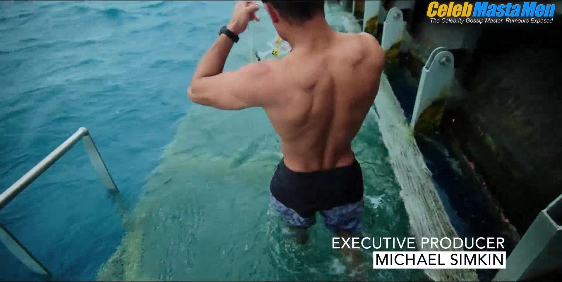 Zac Efron ’s Shirtless Scene From Down To Earth - Photo 2 of 5 photo 4
