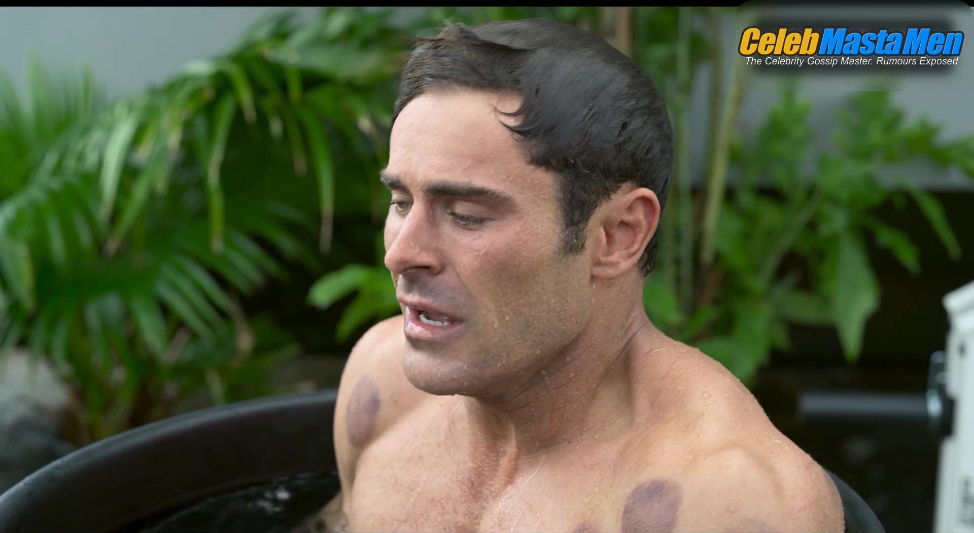 Zac Efron ’s Shirtless Scene From A Family Affair - Photo 5 of 5